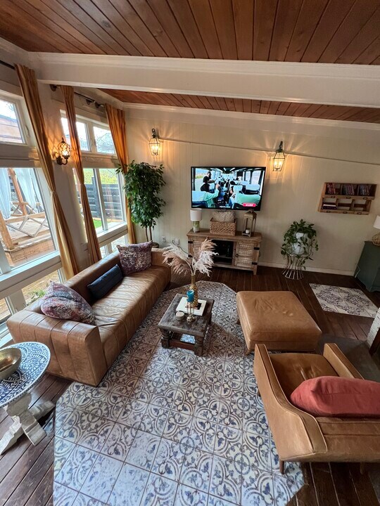 6920 NE 27th Ave, Unit Entire unit B in Portland, OR - Foto de edificio