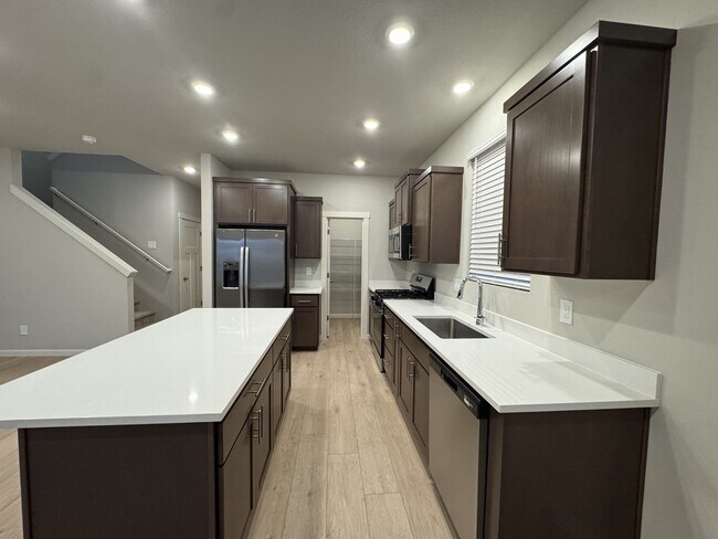 8408 SE Quincy St in Hillsboro, OR - Building Photo - Building Photo