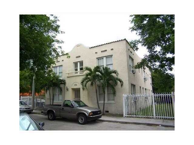 229 NE 32nd St in Miami, FL - Building Photo