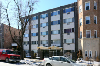 5854 N Kenmore Ave in Chicago, IL - Foto de edificio - Building Photo