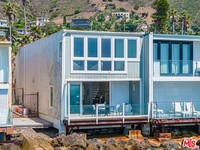 11770 Pacific Coast Hwy in Malibu, CA - Building Photo - Building Photo