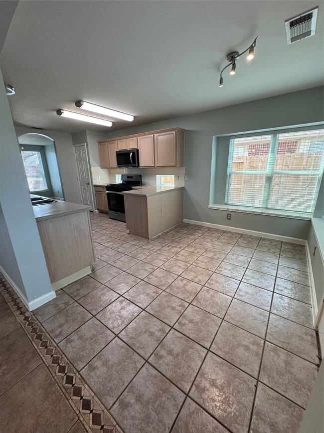 14614 Vaughnville Dr