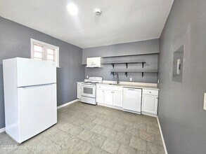 125 N River St, Unit A in Olyphant, PA - Building Photo - Building Photo