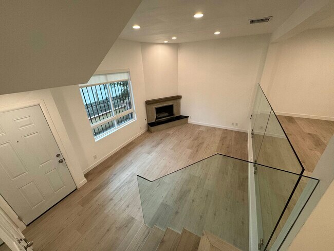 431 N Alhambra Ave in Monterey Park, CA - Building Photo - Building Photo