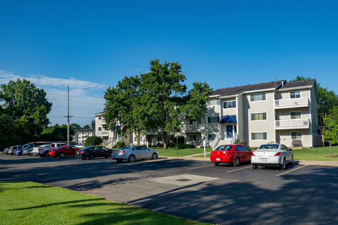 River Trail Apartments in Three Rivers, MI - Foto de edificio