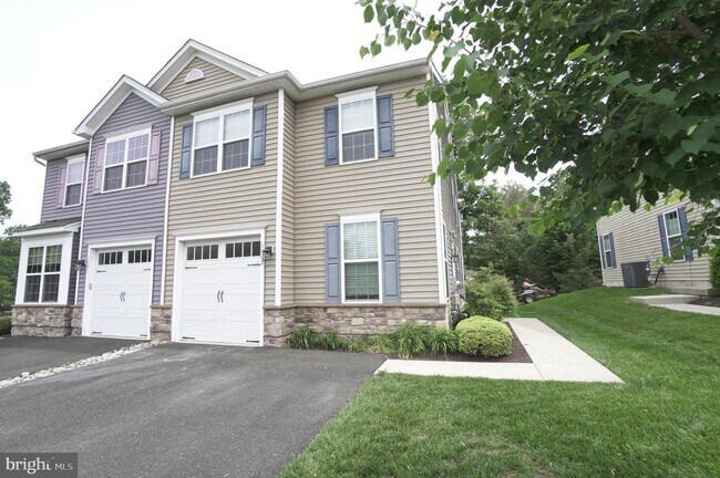 1003 Chapman Cir in Hatfield, PA - Building Photo - Building Photo