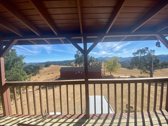 2567 Hesperia Rd in Bradley, CA - Building Photo - Building Photo