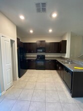 4553 Globe Thistle Dr in Tampa, FL - Building Photo - Building Photo