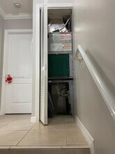 527 W 68th St in Hialeah, FL - Building Photo - Building Photo