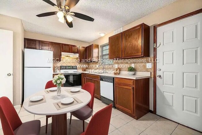 232 NW Woods Chapel Rd in Blue Springs, MO - Building Photo - Building Photo