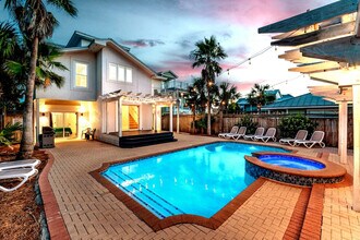 2825 Scenic Hwy 98 in Destin, FL - Building Photo - Building Photo