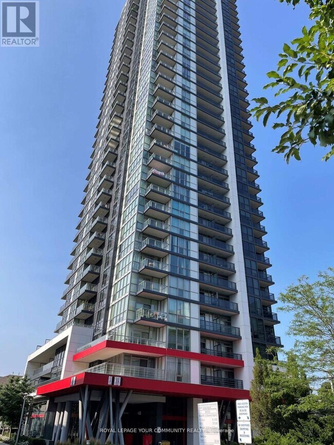 88 Sheppard Ave W in Toronto, ON - Building Photo - Building Photo