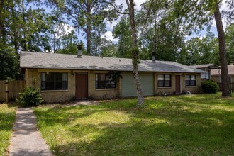 203 NE 40 Ln in Gainesville, FL - Building Photo - Building Photo