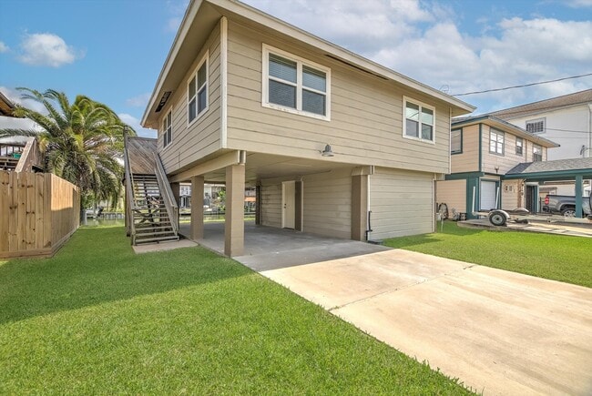 property at 505 Pompano St