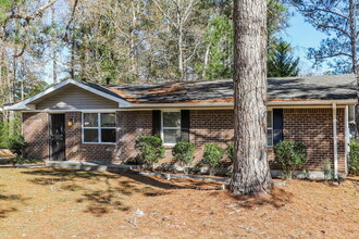 2410 Ozark Trail SW in Atlanta, GA - Building Photo - Building Photo