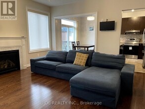 17 Kentland St in Markham, ON - Building Photo - Building Photo