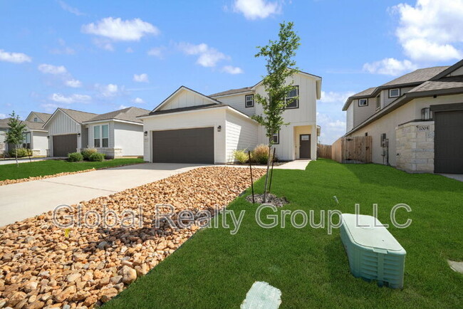 973 Willowbrook Ave in New Braunfels, TX - Building Photo - Building Photo