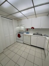 7820 N Colony Cir in Tamarac, FL - Building Photo - Building Photo