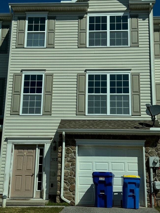 property at 1237 Ledge Dr