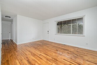 825 Norwood Dr in Charlotte, NC - Building Photo - Building Photo