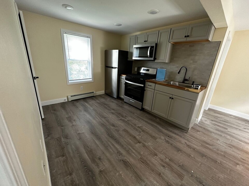 10 Rose St-Unit -Apt #2 in Burlington, VT - Building Photo