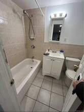141 E John St in Lindenhurst, NY - Building Photo - Building Photo
