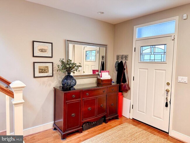 1734 L St NE in Washington, DC - Building Photo - Building Photo