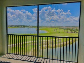 43989 Boardwalk Loop, Unit 2041 in Punta Gorda, FL - Foto de edificio - Building Photo