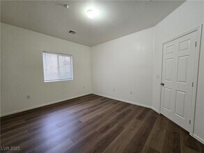 5950 Barbosa Dr in North Las Vegas, NV - Building Photo - Building Photo