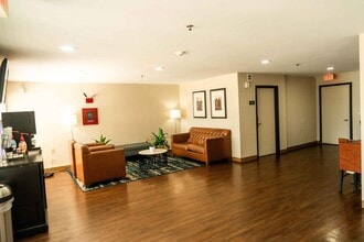 Furnished Studio-Houston - Westchase - Wes in Houston, TX - Foto de edificio - Building Photo