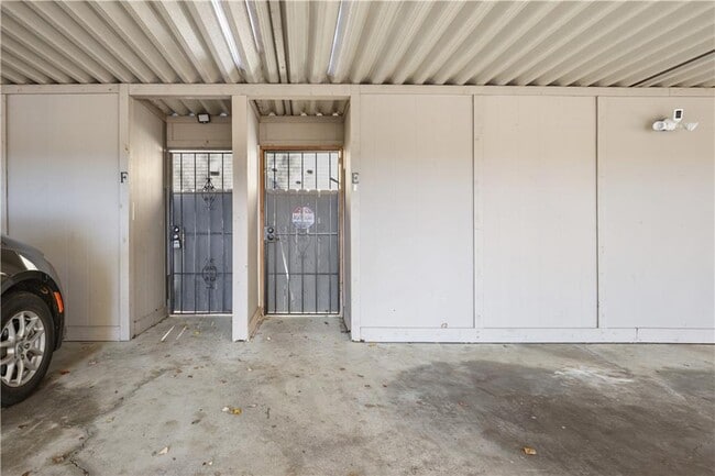 330 Winding River Dr in Atlanta, GA - Building Photo - Building Photo