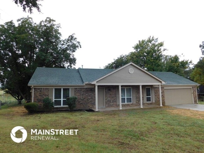 property at 1905 Kilarney Ave