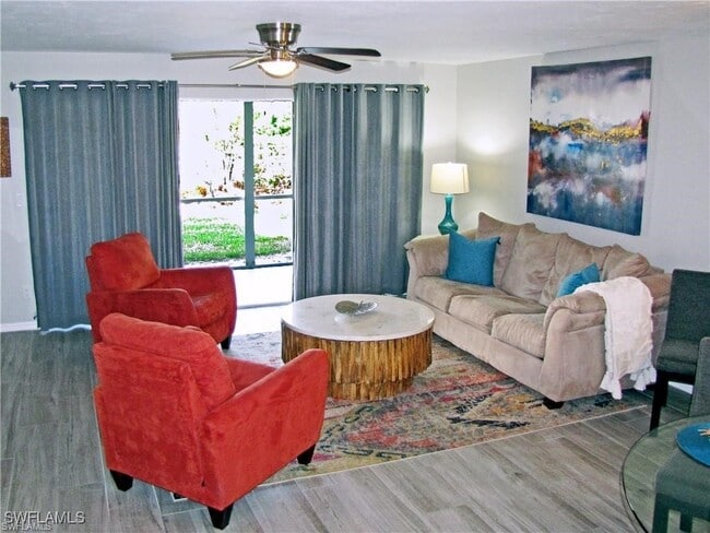 218 Sugar Pine Ln in Naples, FL - Building Photo - Building Photo
