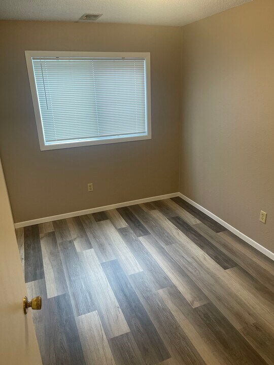 2301 Cannon St, Unit 3 in Hastings, MN - Foto de edificio