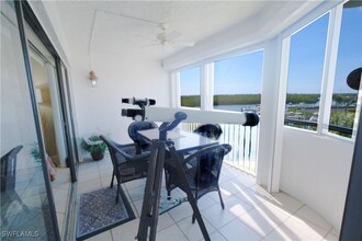 12945 Vanderbilt Dr in Naples, FL - Building Photo - Building Photo