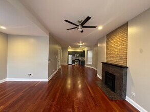 4518 S Indiana Ave in Chicago, IL - Building Photo - Building Photo