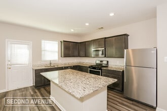 602 Micah Ln in Ferris, TX - Foto de edificio - Building Photo