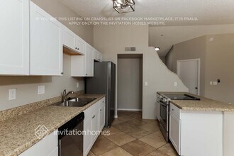 3219 E St John Rd in Phoenix, AZ - Foto de edificio - Building Photo