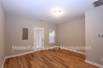 8022 Goldenrain Way in Raleigh, NC - Building Photo - Building Photo
