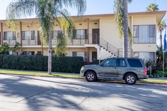 Long Beach Terraces in Long Beach, CA - Foto de edificio - Interior Photo