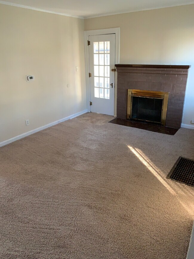 1910 Broadway St Rentals in Anderson, IN