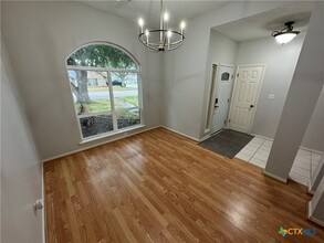 617 Dunbar Dr in Victoria, TX - Building Photo - Building Photo