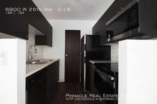 6900 W 25th Ave-Unit -C-16 in Edgewater, CO - Foto de edificio - Building Photo
