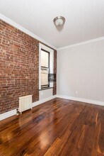West 10th Street, Unit 1FW in New York, NY - Building Photo - Building Photo