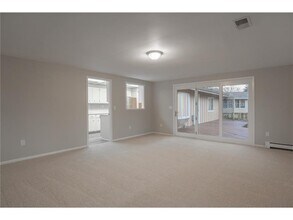 19115 Homestead Cir in Eden Prairie, MN - Building Photo - Building Photo