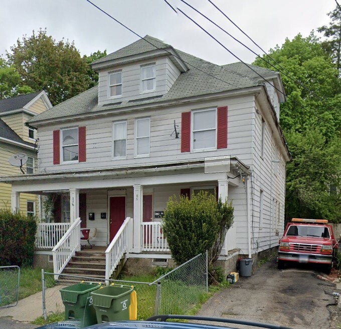 86 Waterville St in Waterbury, CT - Building Photo