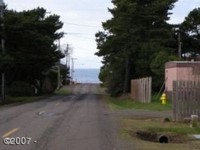 Rt. 101 in Gleneden Beach, OR - Foto de edificio - Building Photo