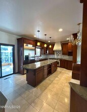 2795 Lakeridge Terrace W in Reno, NV - Building Photo - Building Photo