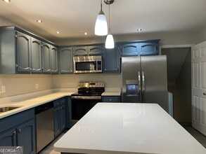 220 Freestone Dr in Newnan, GA - Building Photo - Building Photo