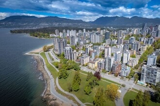 1315 Broughton St in Vancouver, BC - Building Photo - Building Photo